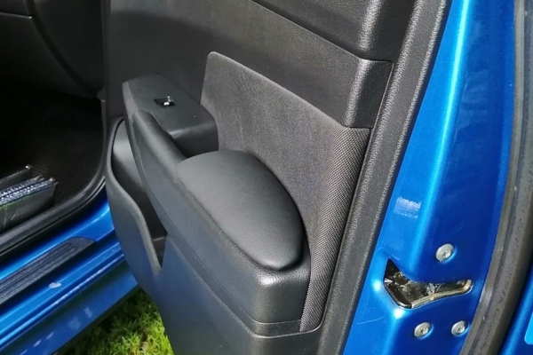 Подлокотники дверей Hyundai Solaris (с 2017)