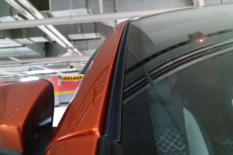 Водостоки лобового стекла Hyundai Solaris (с 2010) - версия 1.0
