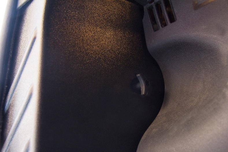 Миниатюра Внутренняя облицовка задних фонарей Renault Duster (2010-2021)