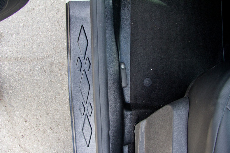 Миниатюра Накладки в проем дверей Renault Kaptur (с 2016)
