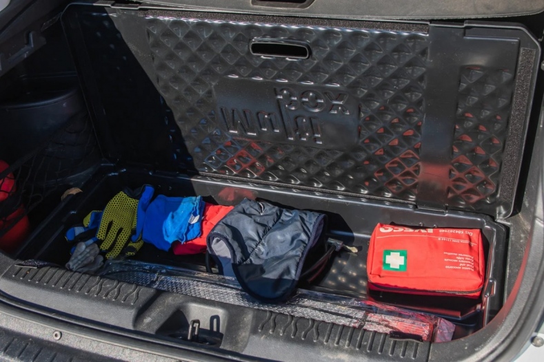 Органайзер-чемодан «MultiBox» в багажник Веста (универсал)