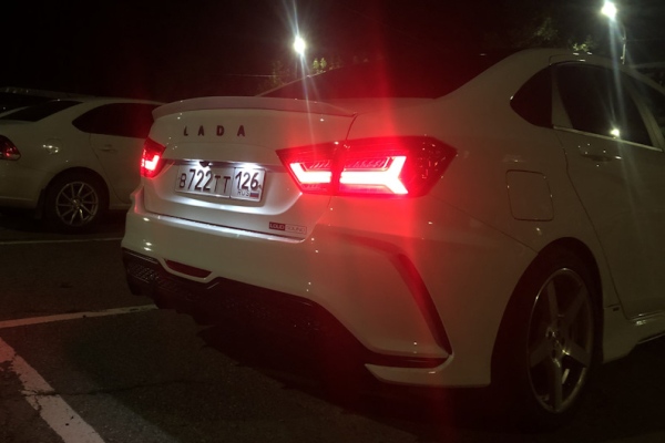 Светодиодные фонари «Audi» на Весту