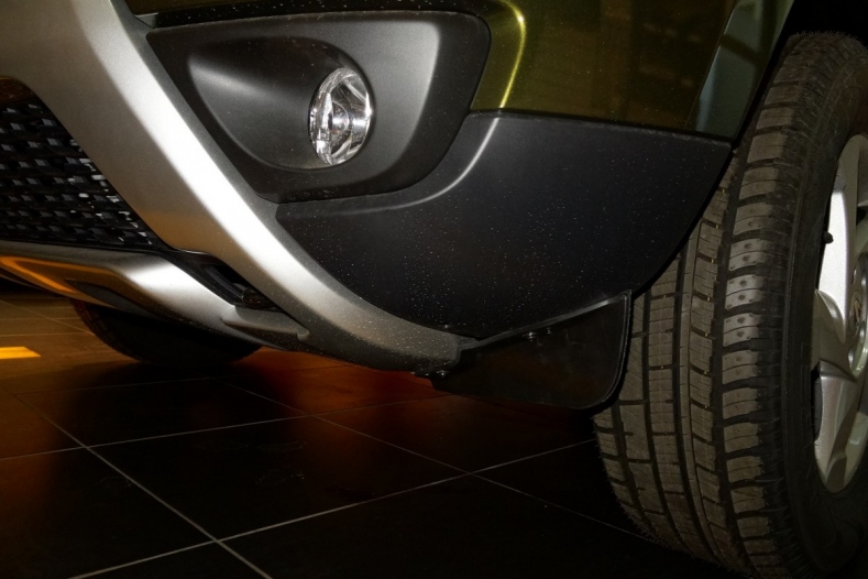 Миниатюра Аэродинамические передние щитки-брызговики Renault Duster (2010-2021)