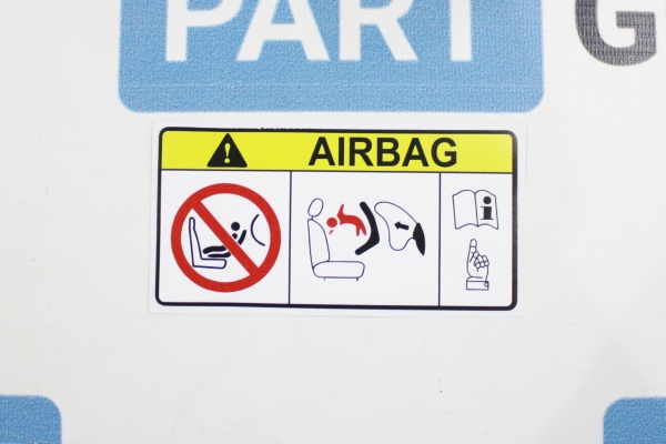 Наклейка «AIRBAG» на противосолнечный козырек