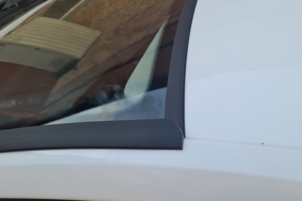 Водостоки лобового стекла «STELS» на Renault Kaptur (2016-2022)